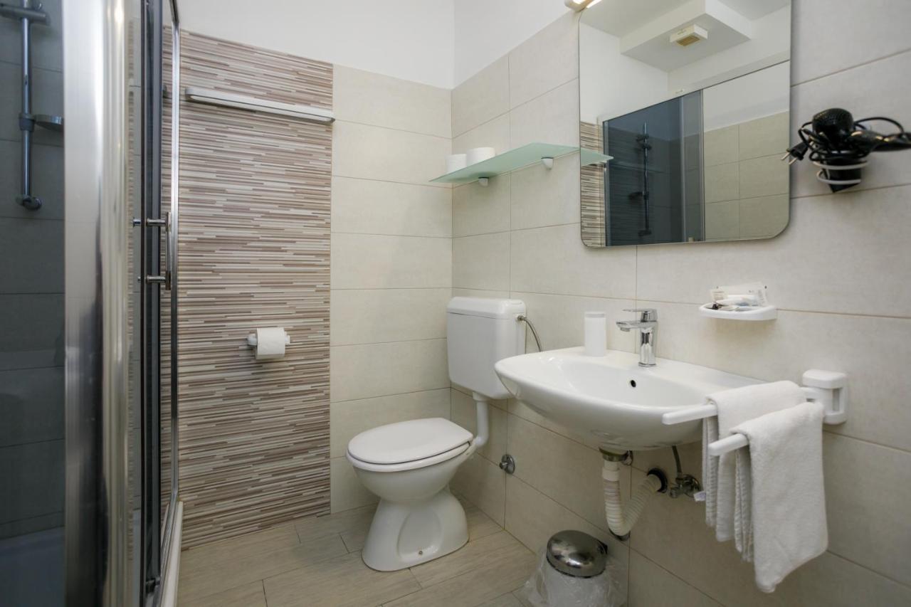 Apartamento Oliva Vrbnik Exterior foto