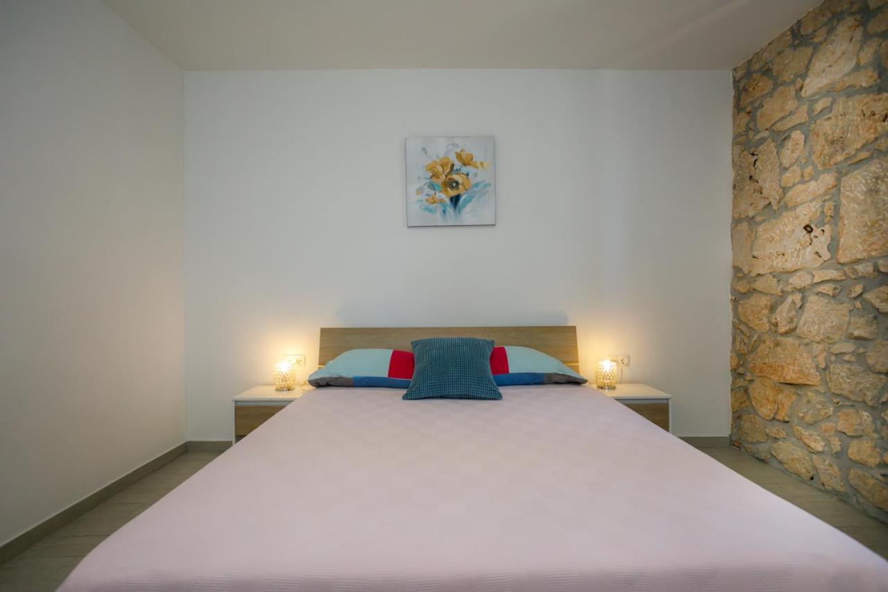 Apartamento Oliva Vrbnik Exterior foto