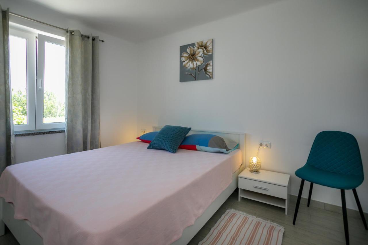 Apartamento Oliva Vrbnik Exterior foto