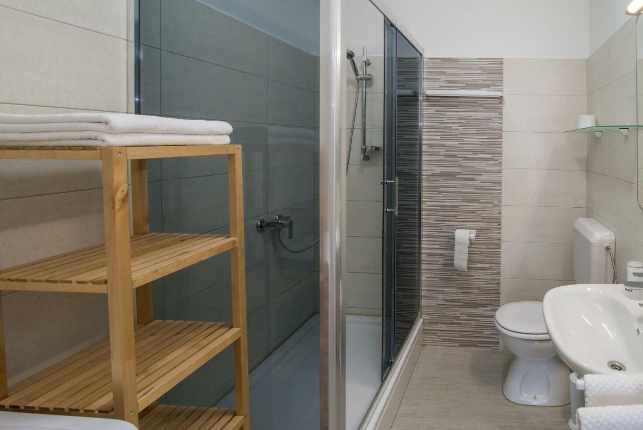 Apartamento Oliva Vrbnik Exterior foto